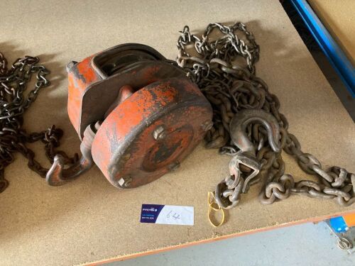 **UNRESERVED** 1500kg chain block and tackle