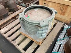 Quantity of 5 x 18" Pipe Couplings - 2
