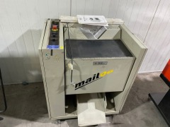 Quantity of 2 Flat Wrapping Machines - 8