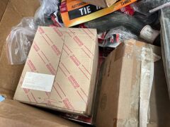 Box of assorted light vehicle parts - 3