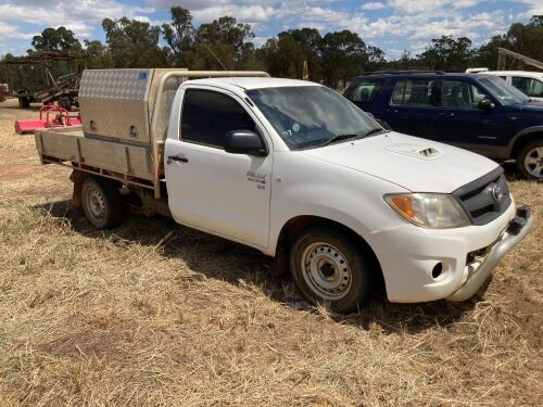Unreserved-2006 Toyota Hilux 4x2 Ute