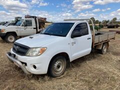 Unreserved-2006 Toyota Hilux 4x2 Ute - 2