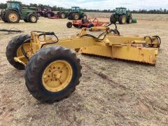 Unreserved-Tow Grader - 3