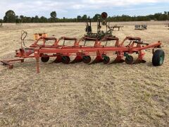 Unreserved-Mouldboard 5 farrow Plough - 8