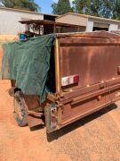 Unreserved-Box trailer with irrigation parts - 2