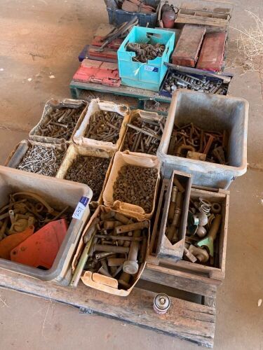 Unreserved-Pallet lot of fasteners