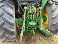 Unreserved-2004 John Deere JD6620 Tractor with bucket attachment - 20