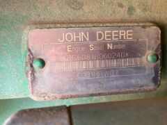 Unreserved-1998 John Deere JD8200 Tractor - 26