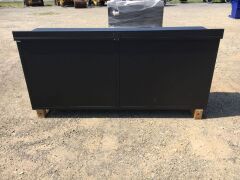 Unreserved 2019 10 Drawer Tool Cabinet and Workbench - 4