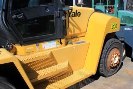 2013 Yale GDP120DC 4-Wheel Counterbalance Forklift. Location: WA - 10